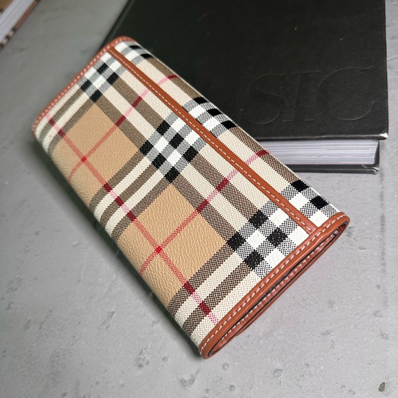 Burberry Check Continental Wallet - Picture 4 of 12